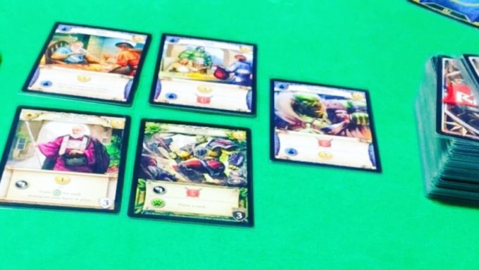 ボードゲームのヒーローレルムズ