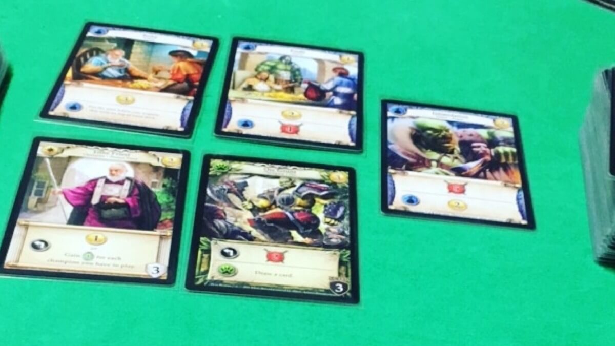 ボードゲームのヒーローレルムズ